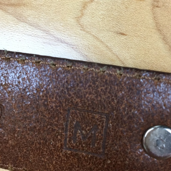 Fossil Leather Belt with Embellished hardware - Picture 6 of 8